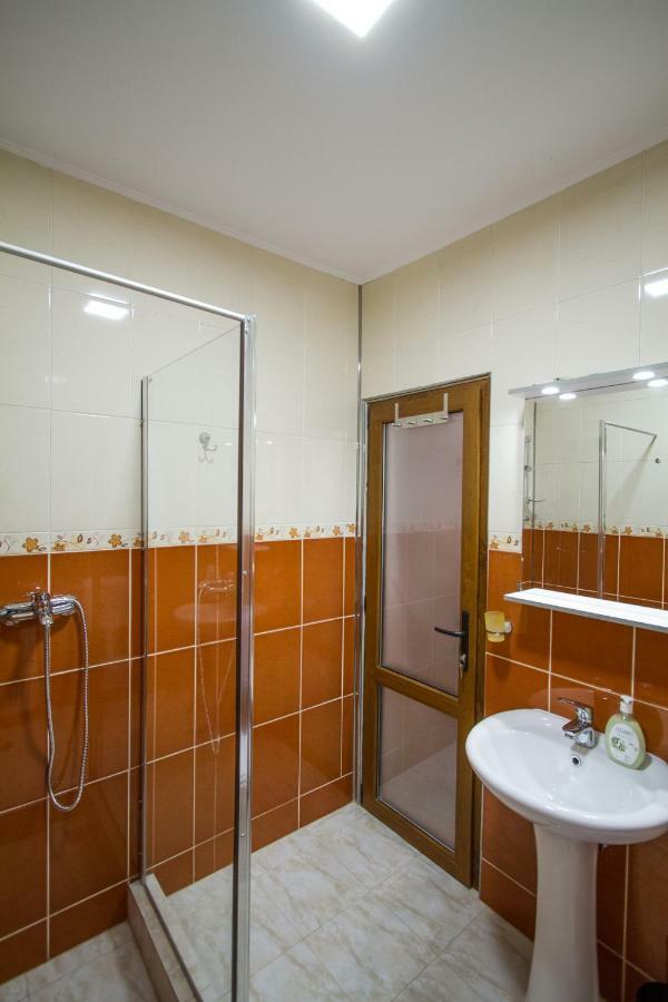 Pe Tocile Apartment Brasov Bagian luar foto