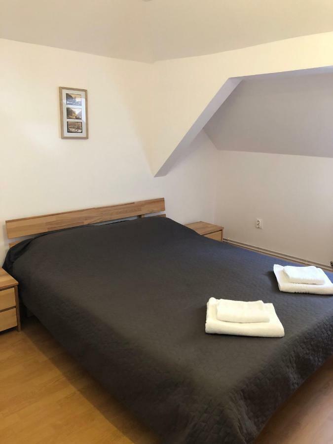 Pe Tocile Apartment Brasov Bagian luar foto